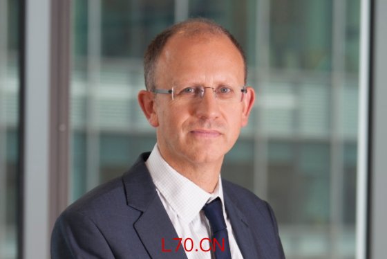 专访惠誉首席经济学家库尔顿：穿透100美元油价阴云，重估美联储货币政策逻辑