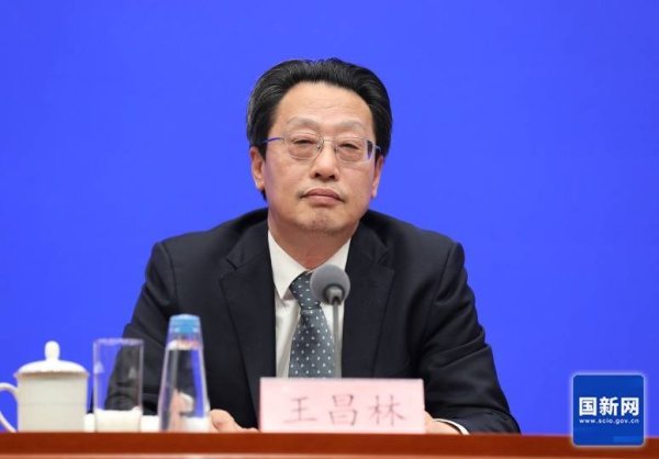 国家发展改革委：鼓励更多地方探索春秋假，做好学生家长休假衔接