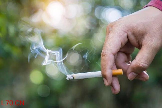 劝阻吸烟不能硬碰硬 需更清晰边界指引